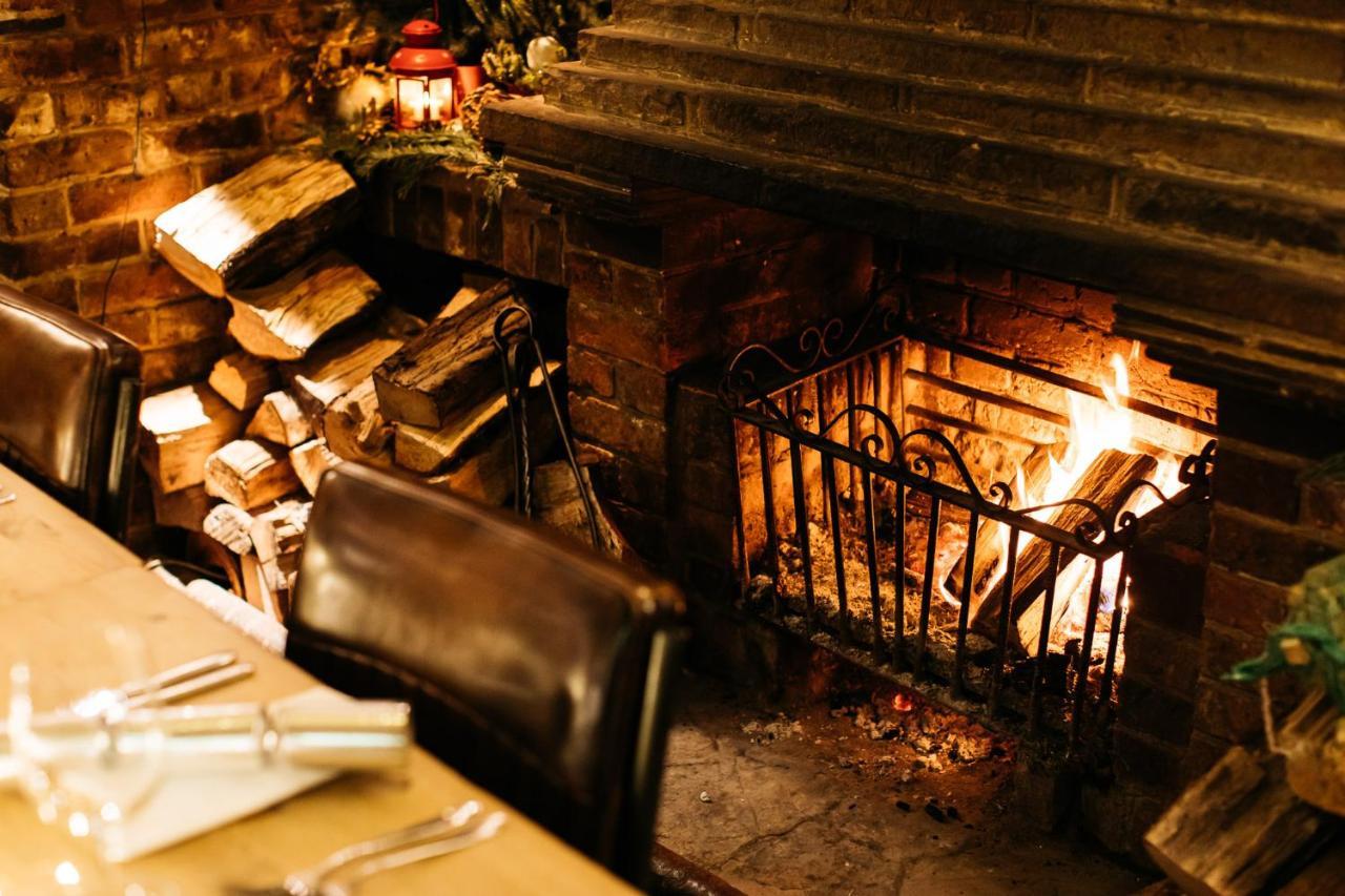 The Bull Hotel Ditchling ภายนอก รูปภาพ